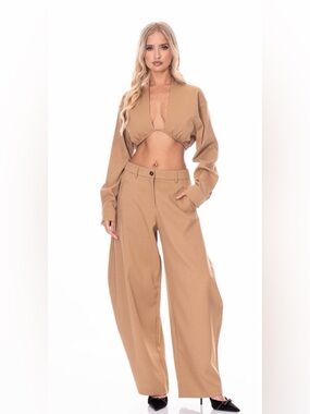 A338. Barrel High-Waist Pants & Long Sleeve Crop Top Set in Camel